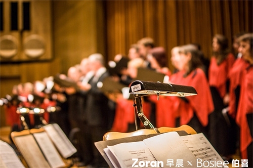 什么样的合唱歌曲适合在年会活动上表演？